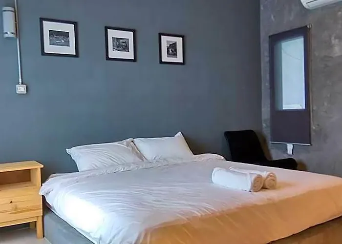 โรงแรม Loft Berry